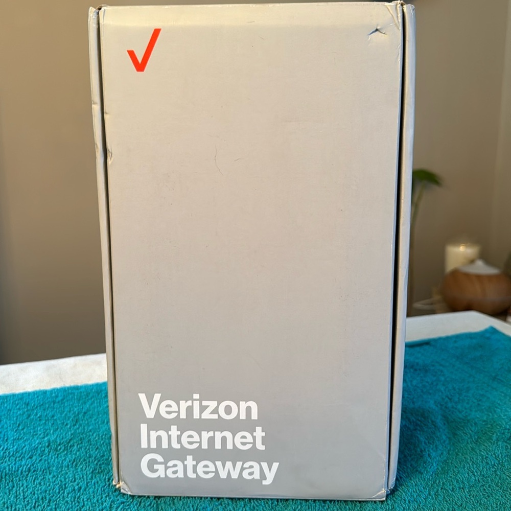 Verizon Internet Gateway full set up. Modem and power cord.